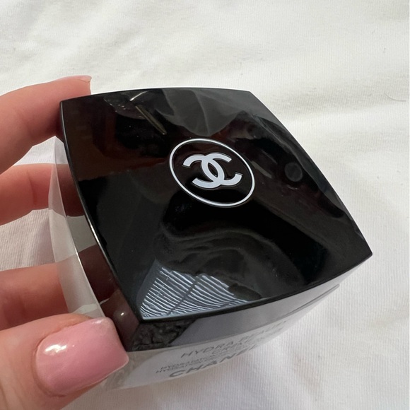 CHANEL hydra beauty crème - Picture 2 of 5